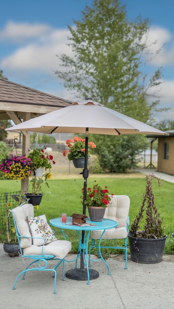 HotSprings_Courtyard - Evergreen Healthcare Group