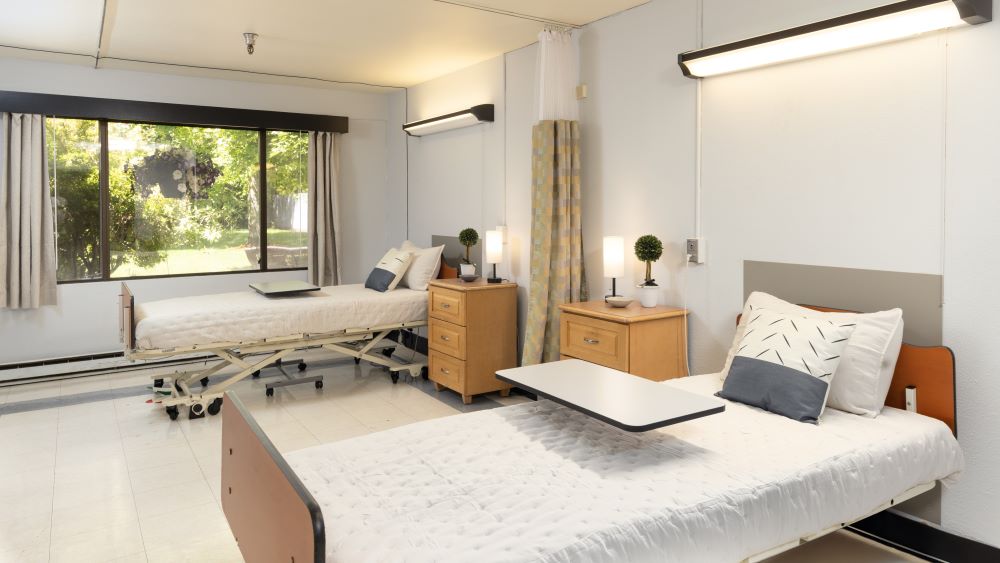 Independence_ResidentDouble - Evergreen Healthcare Group