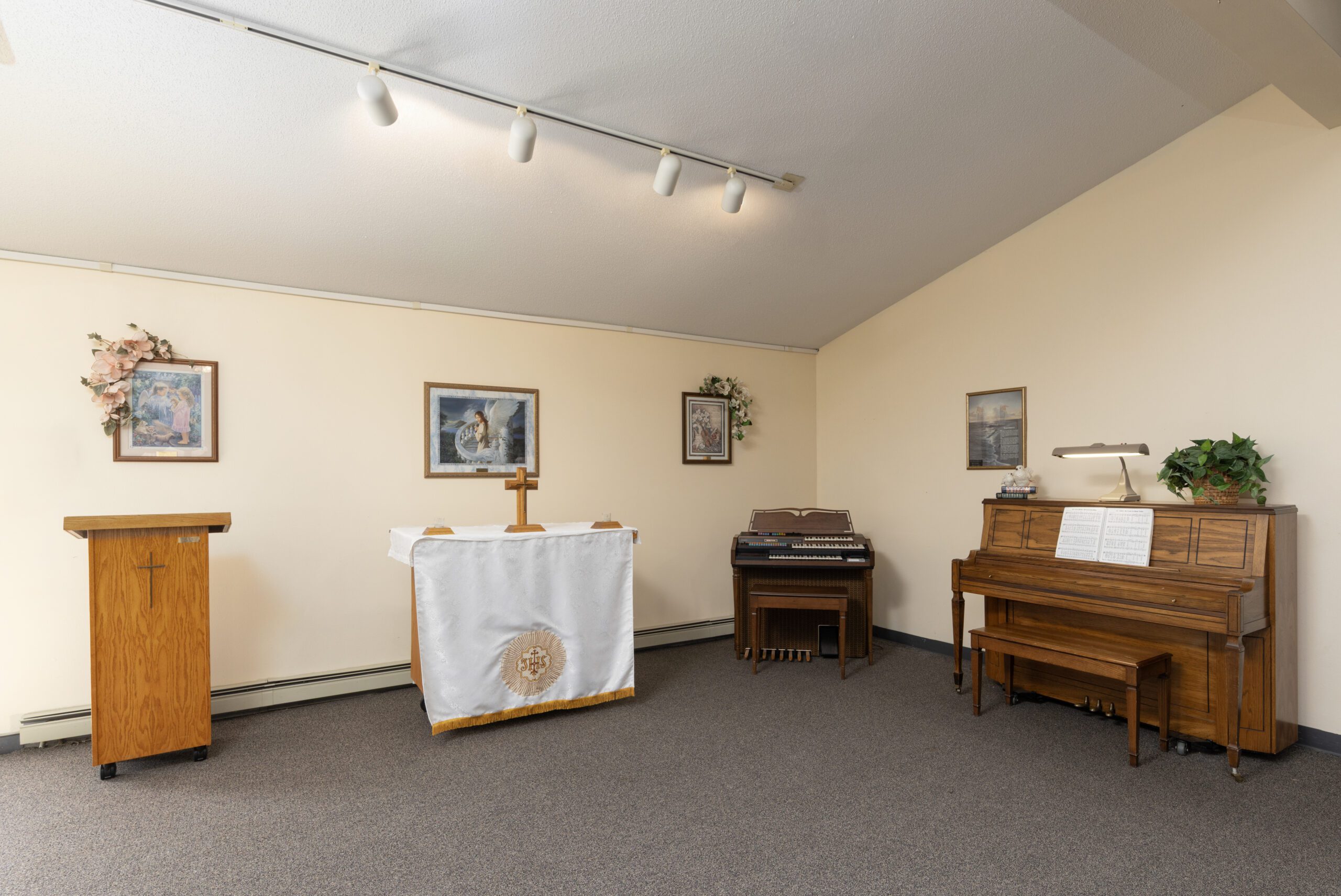 PrairieView_Chapel - Evergreen Healthcare Group